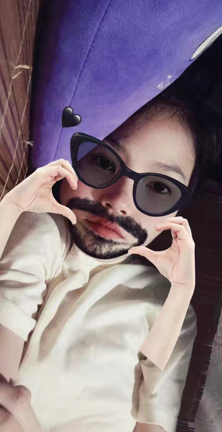 偷偷记录婷婷大王可爱的一天 ♡